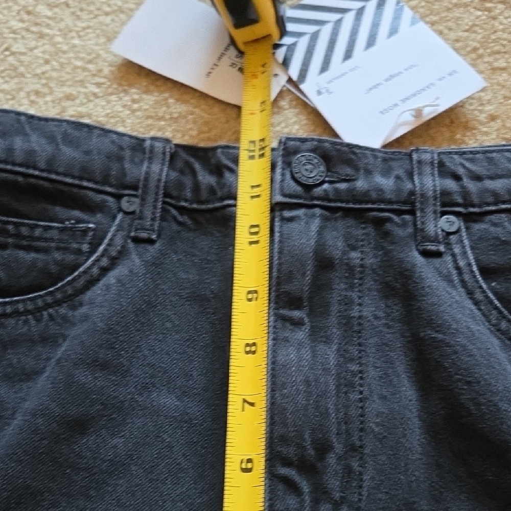 SANDRINE ROSE FREE PEOPLE Black Denim Jean Shorts Distressed Fray Hem Sz 29 NWT - Picture 14 of 16